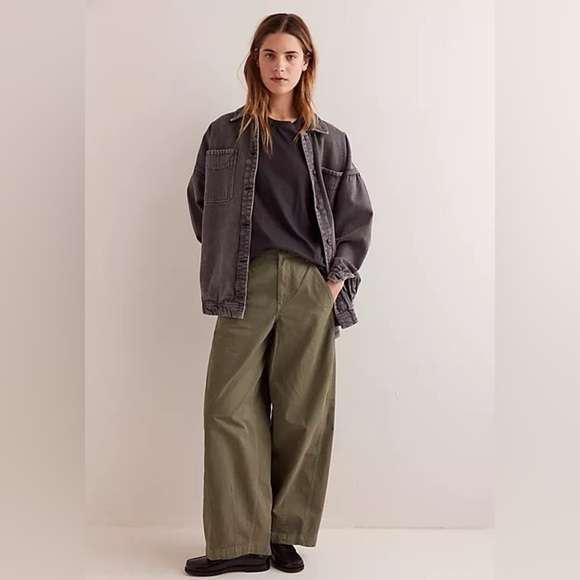 Free People Pants - FREE PEOPLE Olive Green RYLEE wide leg chinos size 4
